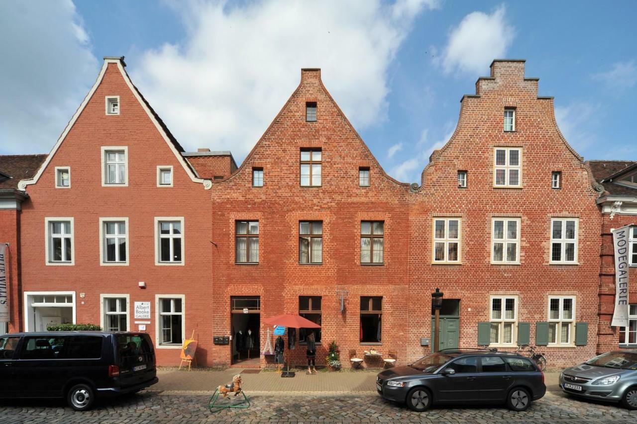 Apartmenthaus Im Hollaendischen Viertel Potsdam Bagian luar foto
